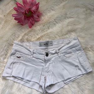 White Hollister shorts
